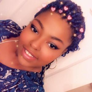 Meet your Posher, Lauren